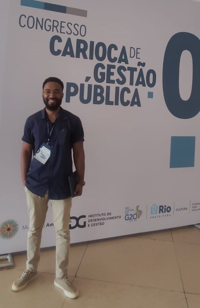 Marcelo "Eu acho que o ponto é fazer com que as pessoas tenham uma formação e que elas consigam caminhar com as próprias pernas depois".
